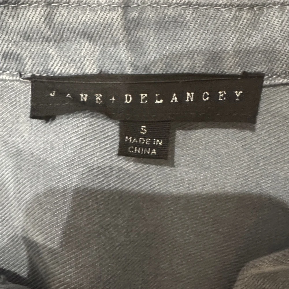 Jane + Delancey Light Wash Denim Utility Shacket Jacket Size Small - Picture 3 of 6